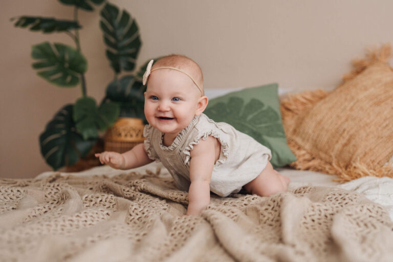 Babyshooting mit 8 Monaten im Atelier